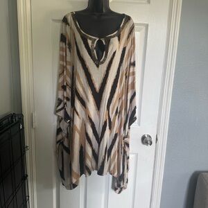 bebe Multicolor Tunic Top